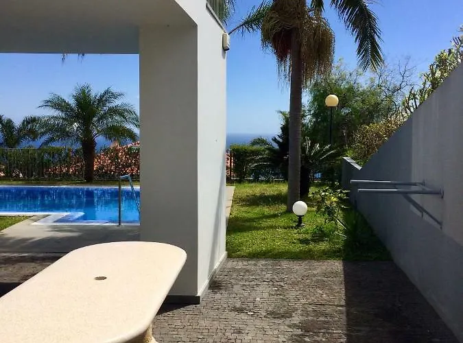 Abrigo Da Madeira *